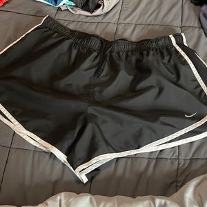 Nike plus size 2x Shorts Black and white athletic running shorts